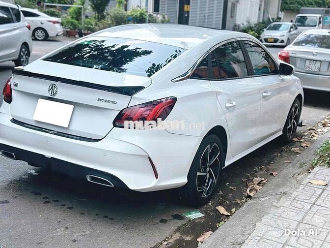 MG MG5 Luxury 2022 63,500km Trắng