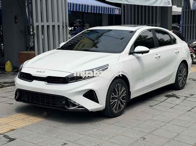 Kia K3 Premium 2.0 AT 2025 Trắng cam360 màn androi