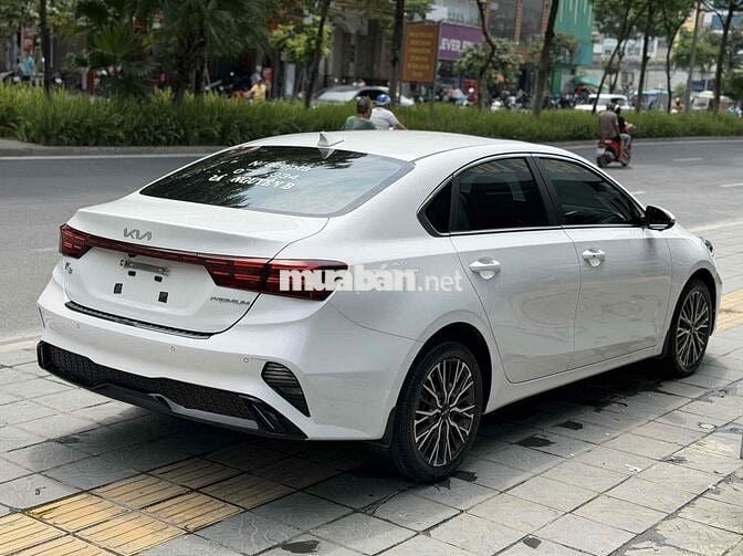 Kia K3 Premium 2.0 AT 2025 Trắng cam360 màn androi