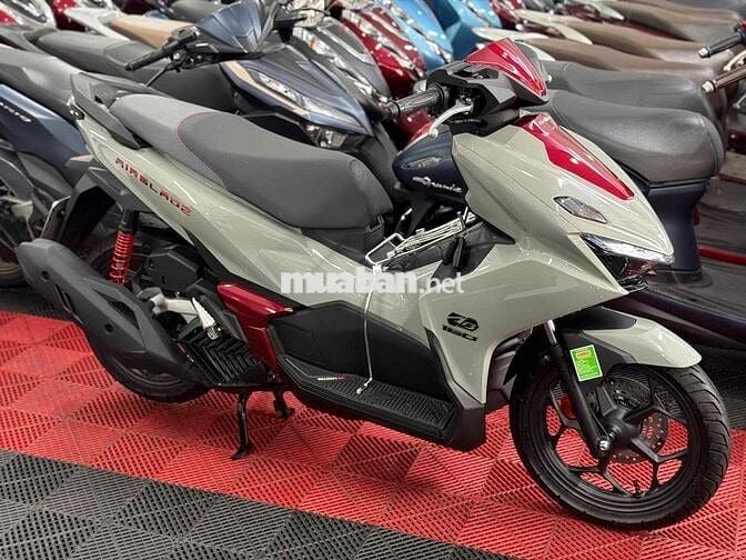 AB160 ABS 2026 Chính Chủ Xám đỏ 200KM siêu lướt💥