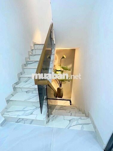 BÁN GẤP NHÀ MỚI ĐẸP - TRUNG TÂM QUẬN 6 - DT 4,2 x 13M, 3 TẦNG.