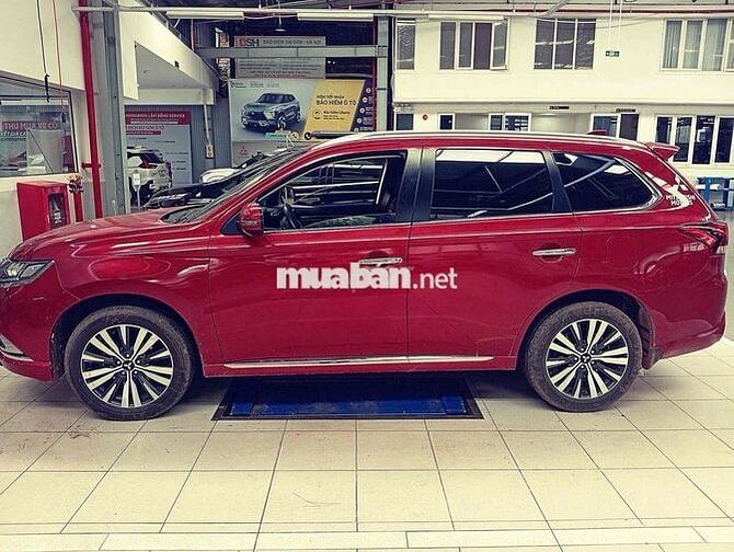 Mitsubishi Outlander Premium 2022 Đỏ 43.400 km
