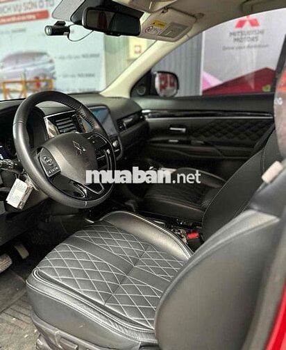 Mitsubishi Outlander Premium 2022 Đỏ 43.400 km