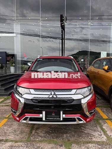 Mitsubishi Outlander Premium 2022 Đỏ 43.400 km