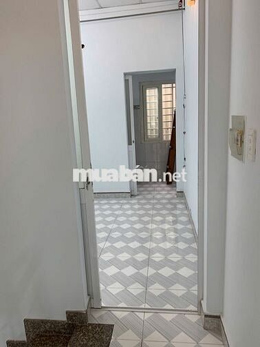 Cho thuê nhà 2PN 2WC gần Ngã Tư Ga, mới sửa, giá 6 triệu