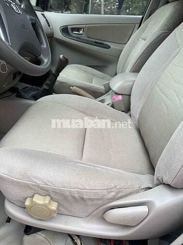 Toyota Innova 2016 2.0E - 86 km