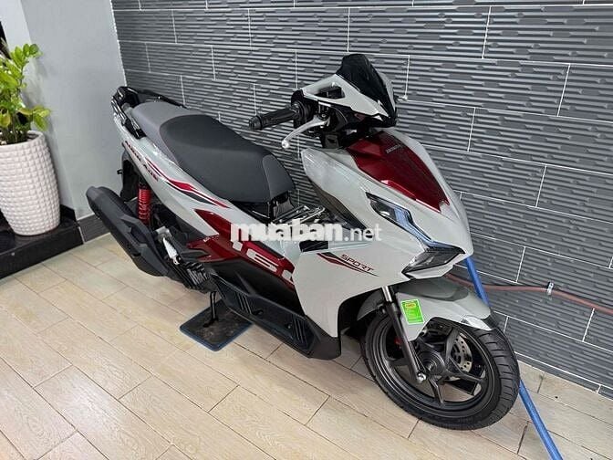 Honda Air Blade 160 ABS 2025 Trắng đỏ 70km