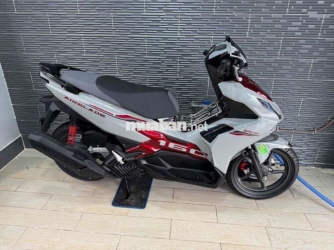 Honda Air Blade 160 ABS 2025 Trắng đỏ 70km