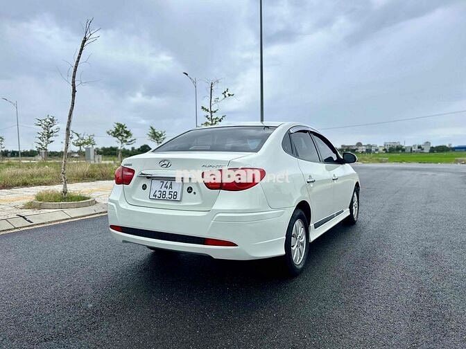 Hyundai Avante 2011 Số sàn Trắng