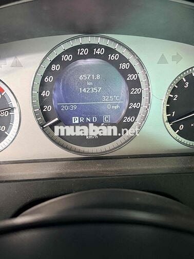 Mercedes-Benz C-Class Trắng 142.357 km