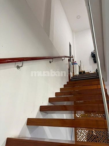 CĂN 1: BÁN NHÀ HẺM 4M LẠC LONG QUÂN, P.3, Q.11, 5.5 TỶ.