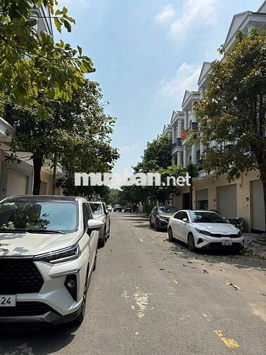 Bán nhà mặt tiền DT747 đối diện KCN Nam Tân Uyên Bình Dương 