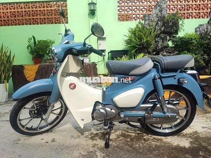 Honda Super Cub 125, ODO 550 km, Xanh Trắng