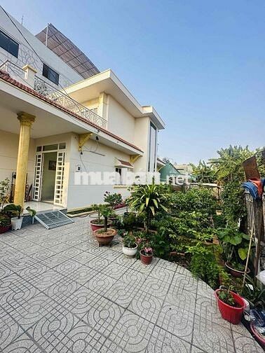 BIỆT THỰ VƯỜN 300M2,  NGANG 15M CHỈ 8.X TỶ.