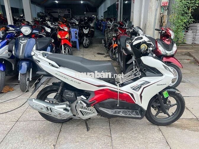Honda Air Blade Trắng đỏ đã sử dụng