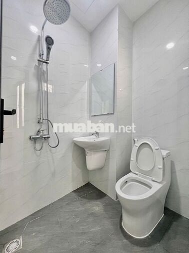 Phòng tiện nghi tòa nhà sạch đẹp - Nguyễn Thái Sơn ngay Sân Bay TSN
