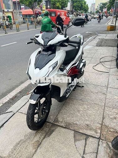 Honda Air Blade Trắng đỏ đã sử dụng