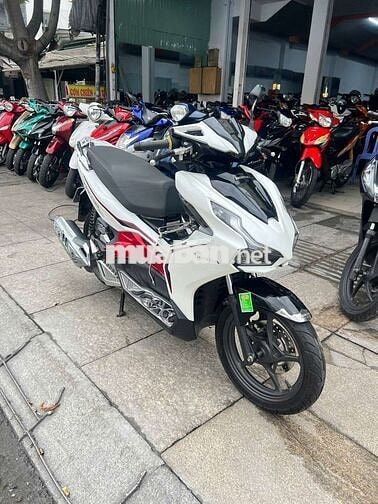 Honda Air Blade Trắng đỏ đã sử dụng