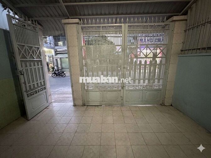 ANH CHỊ VỪA Ở VỪA KD NÊN LẤY CĂN NÀY Ạ, MT ĐHT 11 (5X20) GIÁ HƠN 9TỶ 