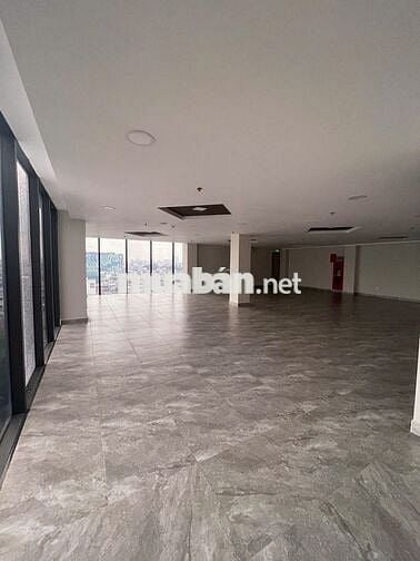 CHO THUÊ TOÀ BUIDING 3.100M2  NGAY TRUNG TÂM QUẬN 3
