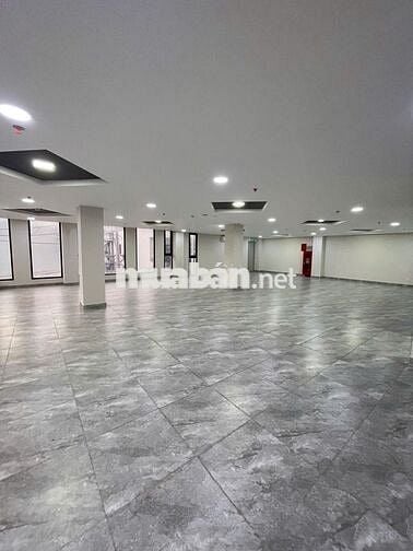 CHO THUÊ TOÀ BUIDING 3.100M2  NGAY TRUNG TÂM QUẬN 3