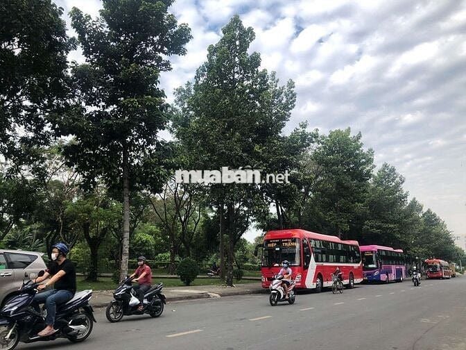 💯ĐỐI DIỆN CV LỚN🌿🍃Nhà Cấp 4 MTKD 20m khu Bình Phú 4x21,5m xây 4,5 tấm