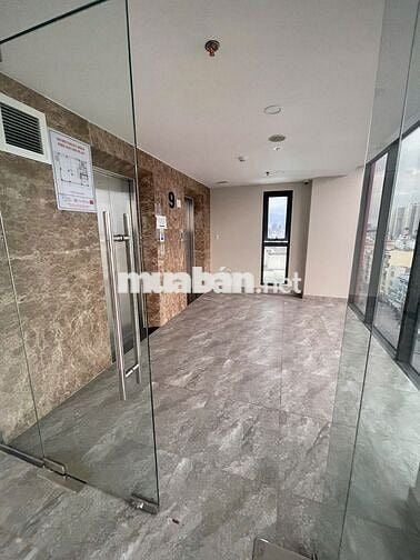 CHO THUÊ TOÀ BUIDING 3.100M2  NGAY TRUNG TÂM QUẬN 3