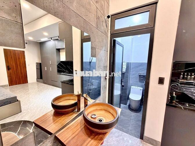 Cho thuê căn hộ studio gần biển, gần Hòn Chồng phía Bắc Nha Trang