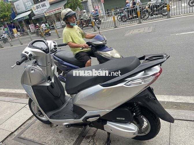 Honda Lead 2019 Bạc Đã sử dụng