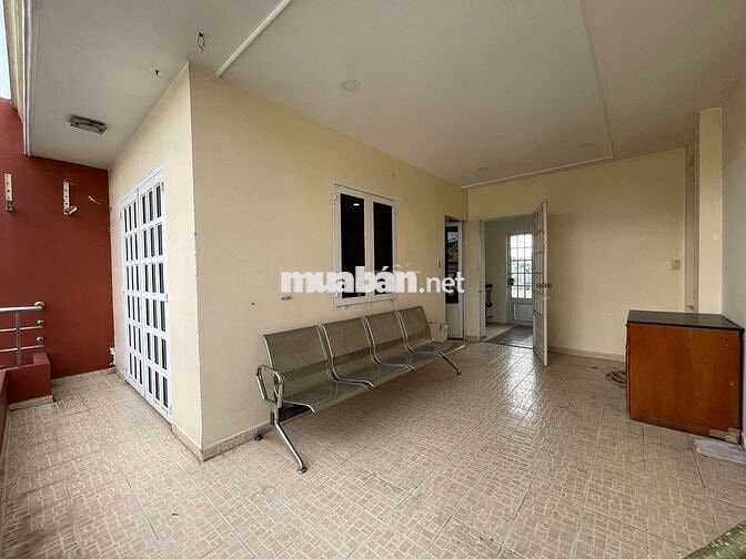 NHÀ 3 LẦU 170m2 GIÁ RẺ NGAY CVPM, TÔ KÝ, TIỆN ĐI GÒ VẤP 