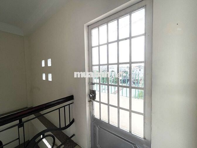 NHÀ 3 LẦU 170m2 GIÁ RẺ NGAY CVPM, TÔ KÝ, TIỆN ĐI GÒ VẤP 
