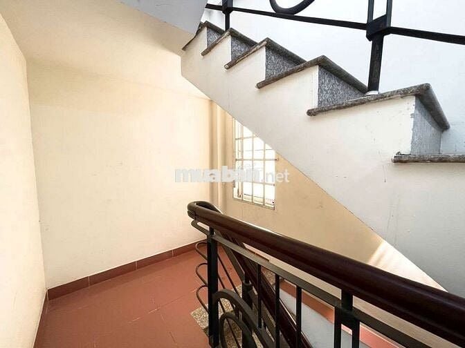 NHÀ 3 LẦU 170m2 GIÁ RẺ NGAY CVPM, TÔ KÝ, TIỆN ĐI GÒ VẤP 