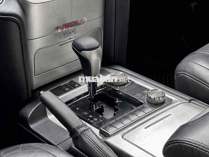 Toyota Land Cruiser VX 2016 4.6 V8 Đen 1Chủ