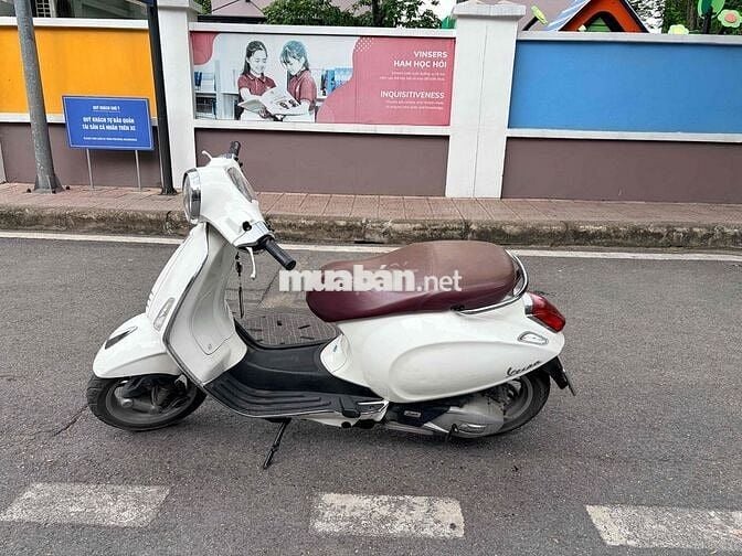 Piaggio Vespa Primavera 125 trắng