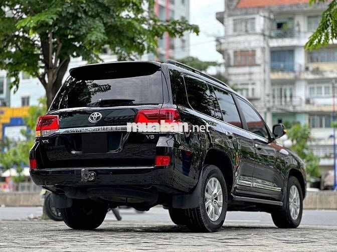 Toyota Land Cruiser VX 2016 4.6 V8 Đen 1Chủ
