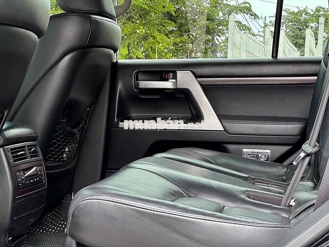 Toyota Land Cruiser VX 2016 4.6 V8 Đen 1Chủ