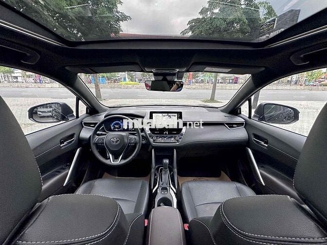 Siêu lướt Toyota Corolla Cross 1.8V 2025 Đen 8.000