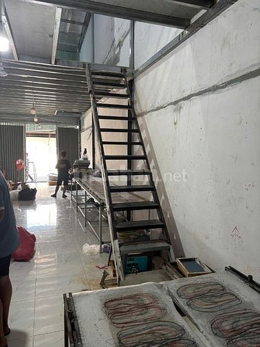 CĂN 1: CHO THUÊ KHO-XƯỞNG HẺM 8M(XT) MÃ LÒ, P.B.T.Đ, Q.BT, 20TR.