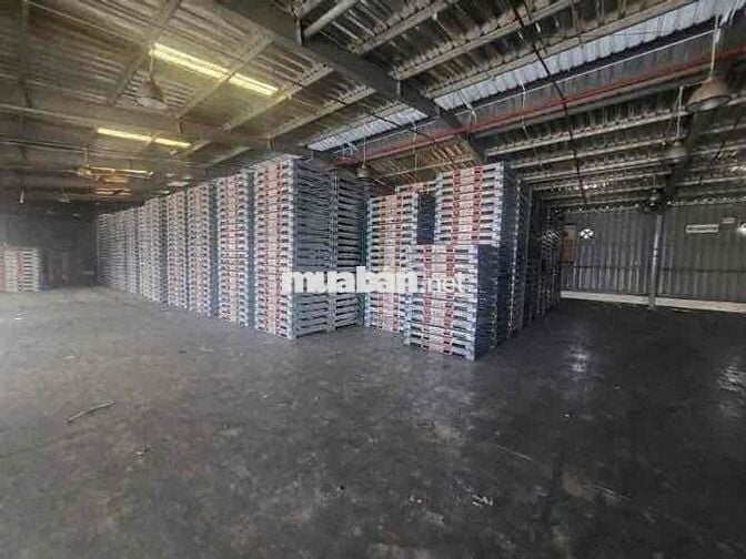 Ch thuê kho 2000m2 ngay MT QL1A xe cont ra vào tận nơi P Linh Xuân