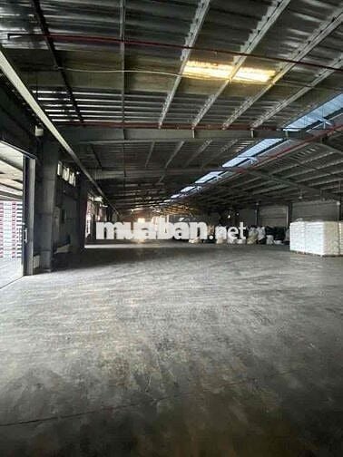 Ch thuê kho 2000m2 ngay MT QL1A xe cont ra vào tận nơi P Linh Xuân