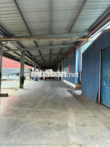 Ch thuê kho 2000m2 ngay MT QL1A xe cont ra vào tận nơi P Linh Xuân