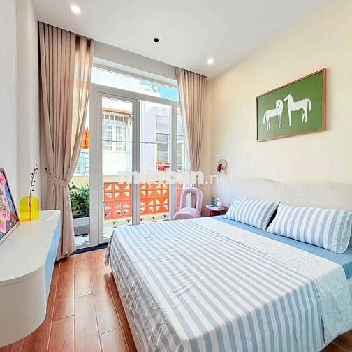 Cho thuê nhà nguyên căn
Đc: 309/ Nguyễn Oanh, P17