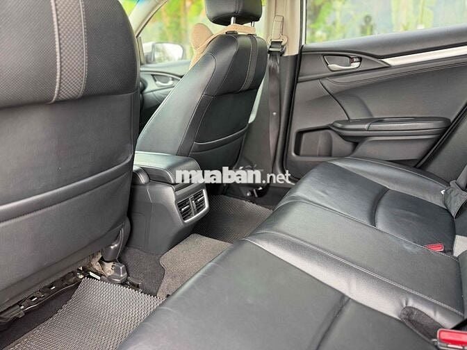 Honda Civic 2019 Số tự động Trắng 100000 km