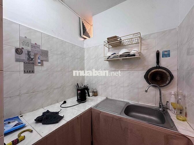 Cho Thuê Căn Gác 25m2_Chung Cư Cũ_Ngay Hàm Nghi_Thang Máy_Bảo Vệ 24/7