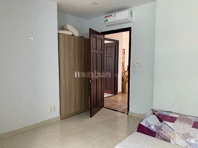 Cho thuê góc 2 MT Trần Thị Liền , DT : 10x20 , 1 trệt 1 lầu . Giá :30T