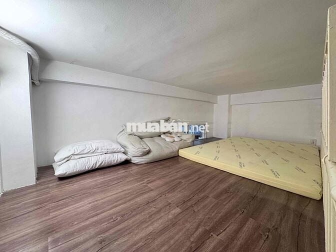 Cho Thuê Căn Gác 25m2_Chung Cư Cũ_Ngay Hàm Nghi_Thang Máy_Bảo Vệ 24/7