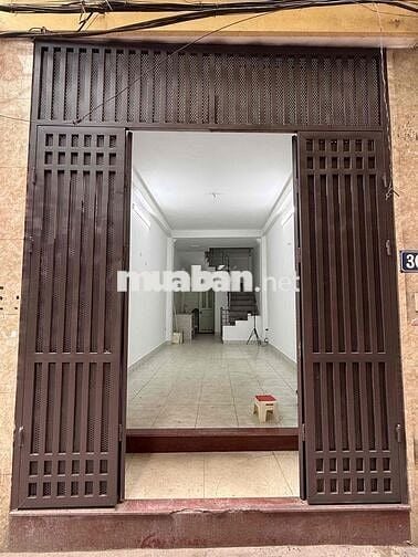 chính chủ bán nhà 30m mặt ngõ đường tam trinh