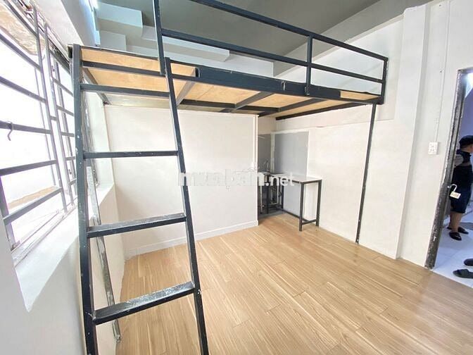 Duplex cửa sổ Trời ngay ngã 5 chuồng chó giá rẻ