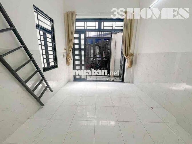 Kiot rộng 40m2 - hẻm nhỏ - phù hợp gia đình sinh sống
