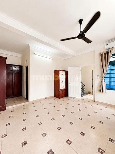 3 Tầng sân vườn 100m2 ngang 6.8m HXH Trương Công Định P14 Tân Bình